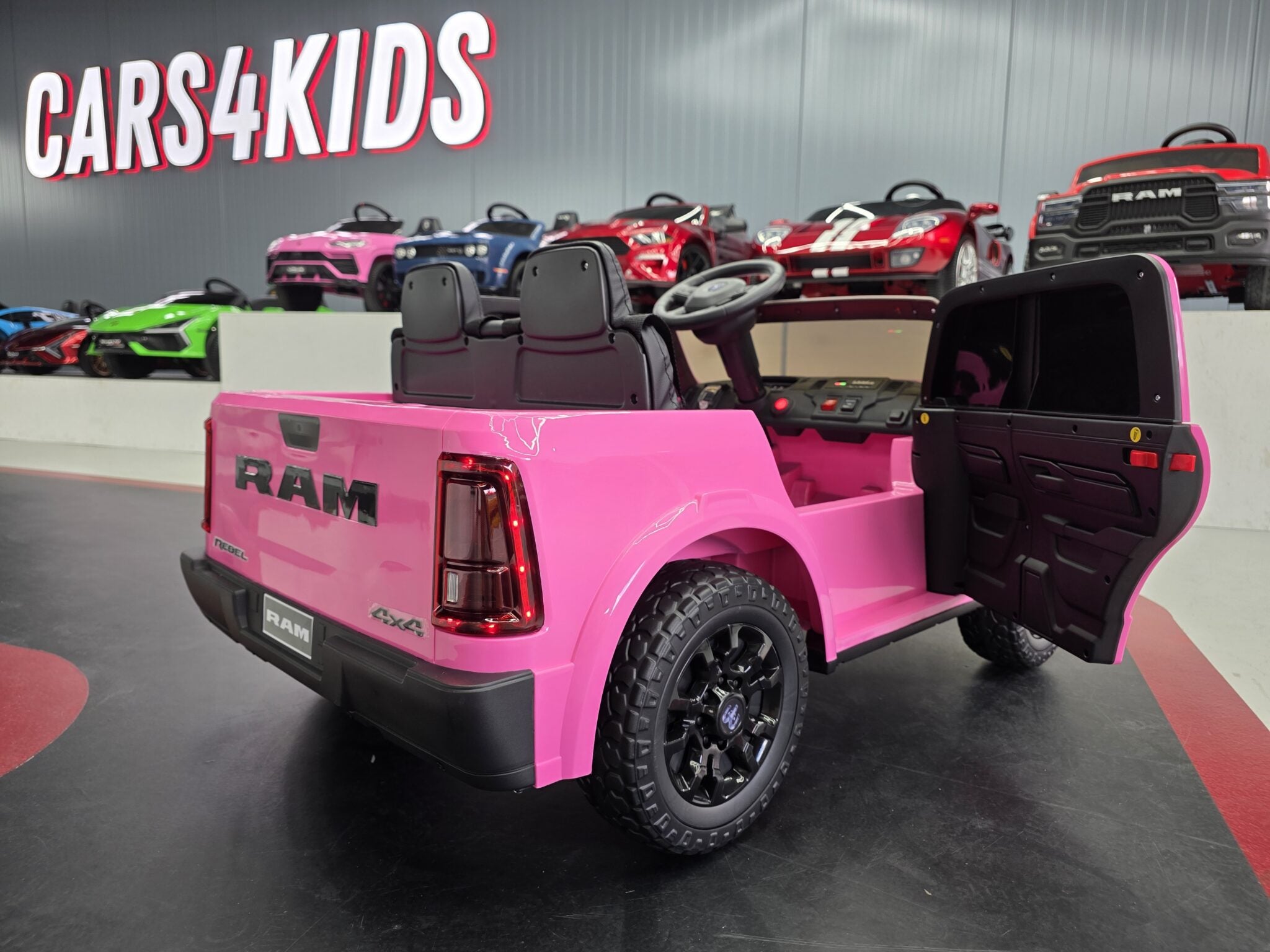 Voiture électrique enfant Dodge RAM 12 V rose – Adventure Rider – vue 5