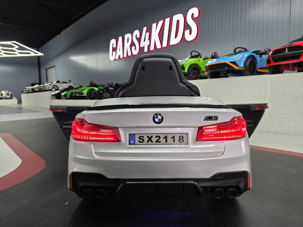 Voiture électrique enfant BMW M5 24 V gris métallisé – Urban Rider Pro – vue 5