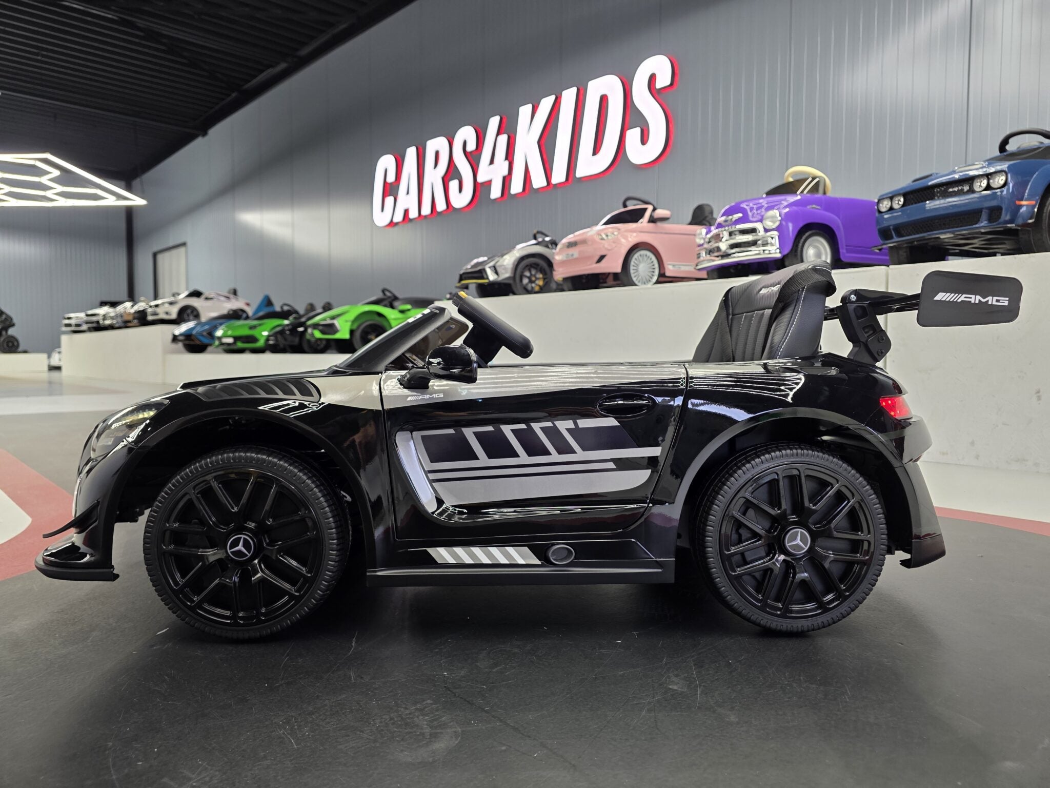 Voiture électrique enfant Mercedes GT3 AMG noir métallisé – Racing Star – vue 3