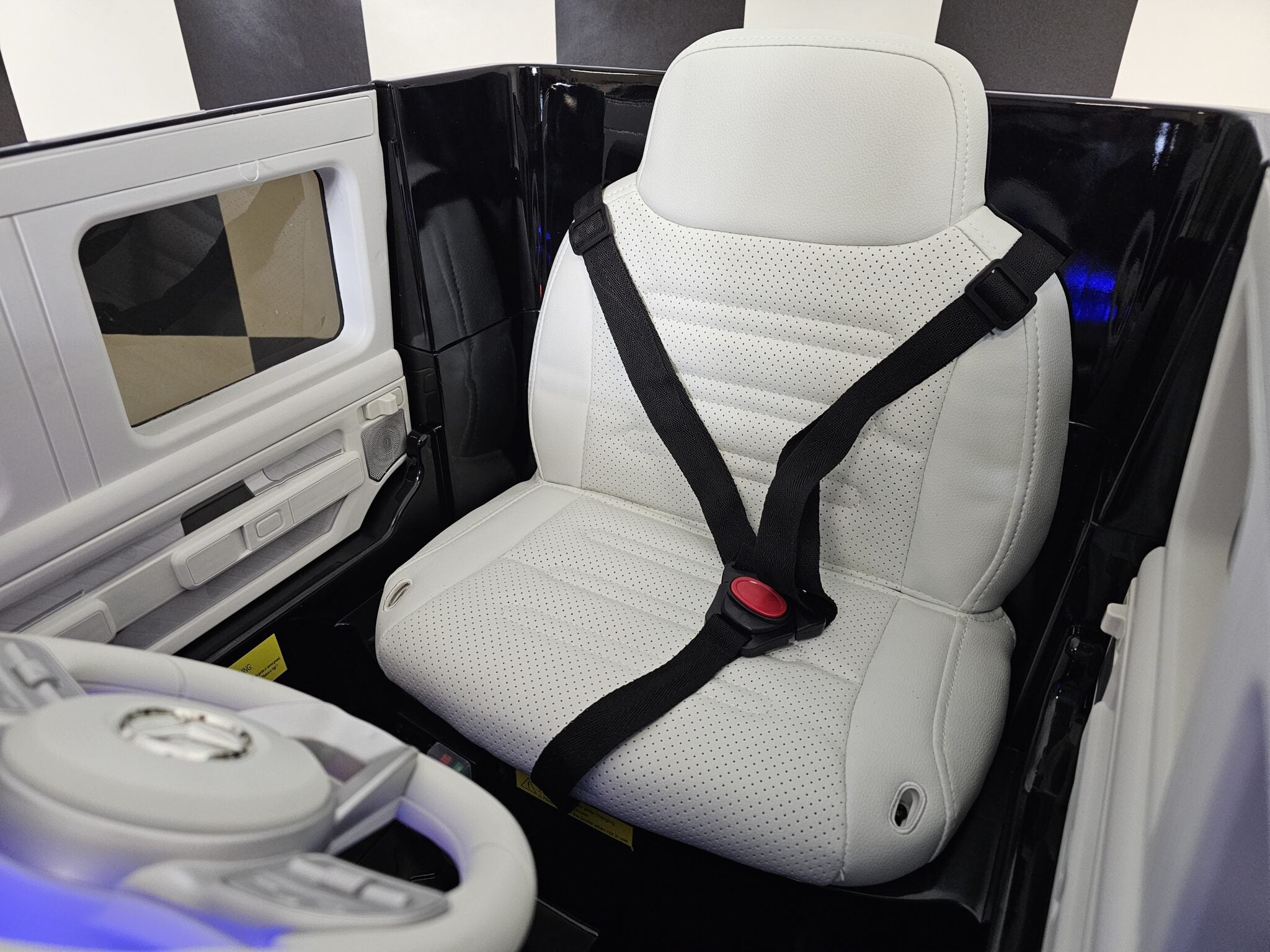 Voiture électrique enfant Mercedes EQG noir 12 V – Urban Rider – vue 11