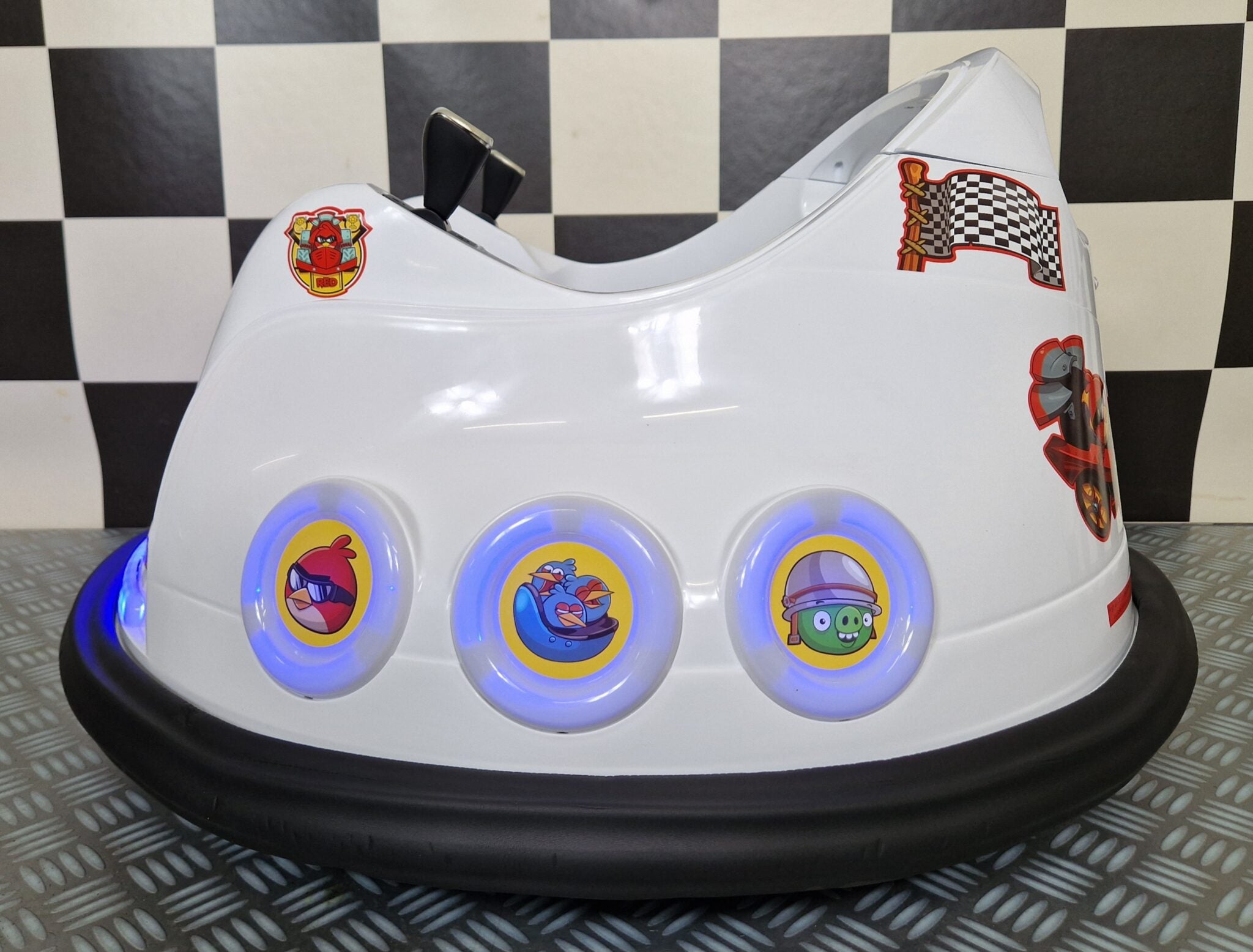 Voiture tamponneuse électrique enfant Bumper Angry Birds 6 V blanc – Urban Rider – vue 3