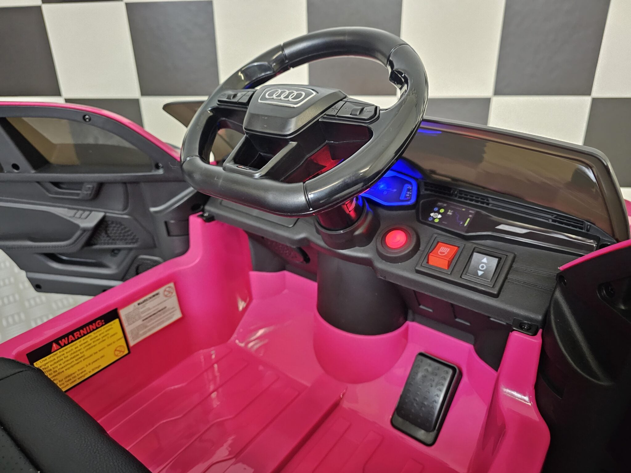Voiture électrique enfant Audi RS6 12 V rose – Racing Star – vue 9