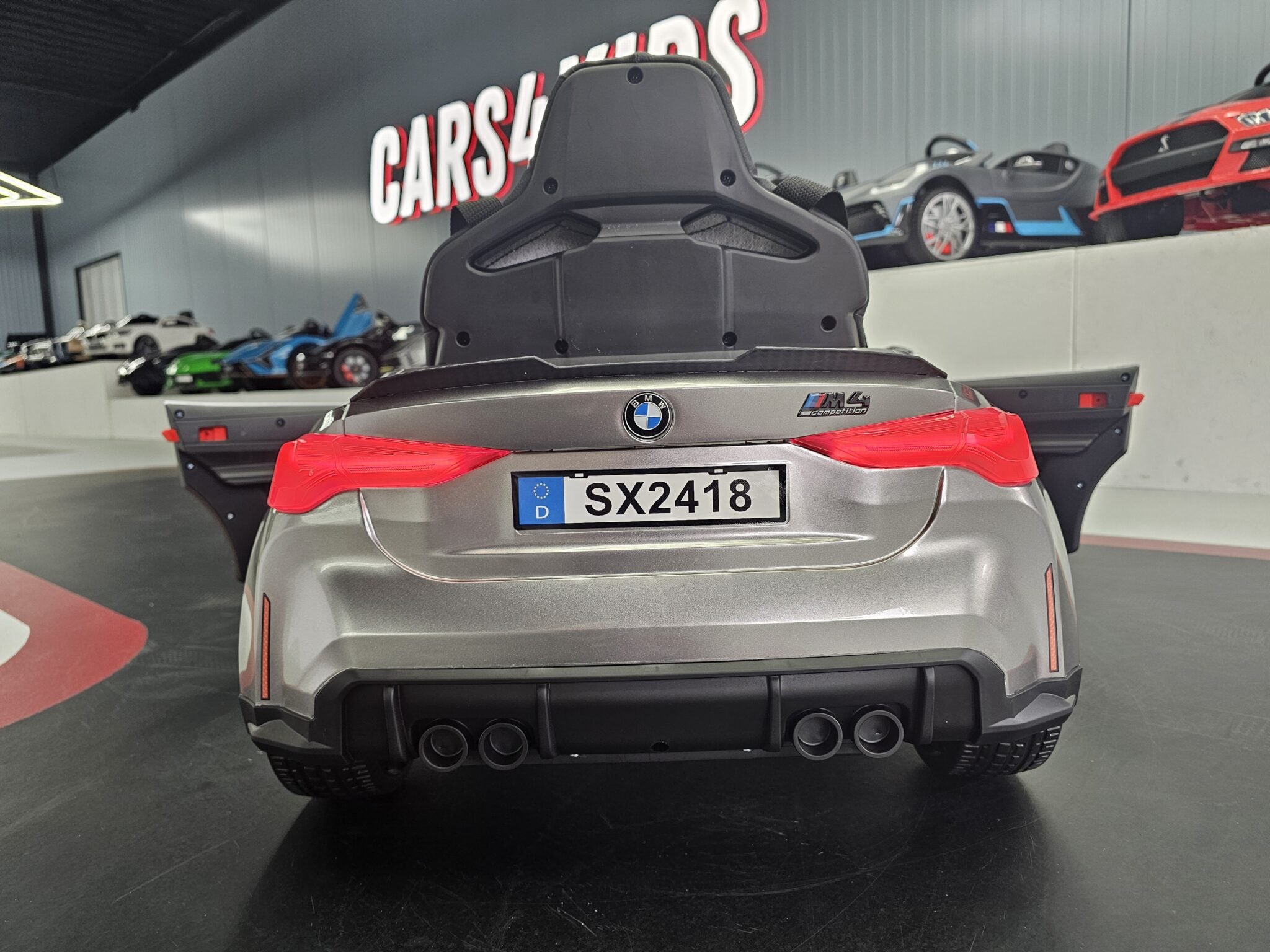 Voiture électrique enfant BMW M4 12 V gris métallisé – Urban Rider – vue 5