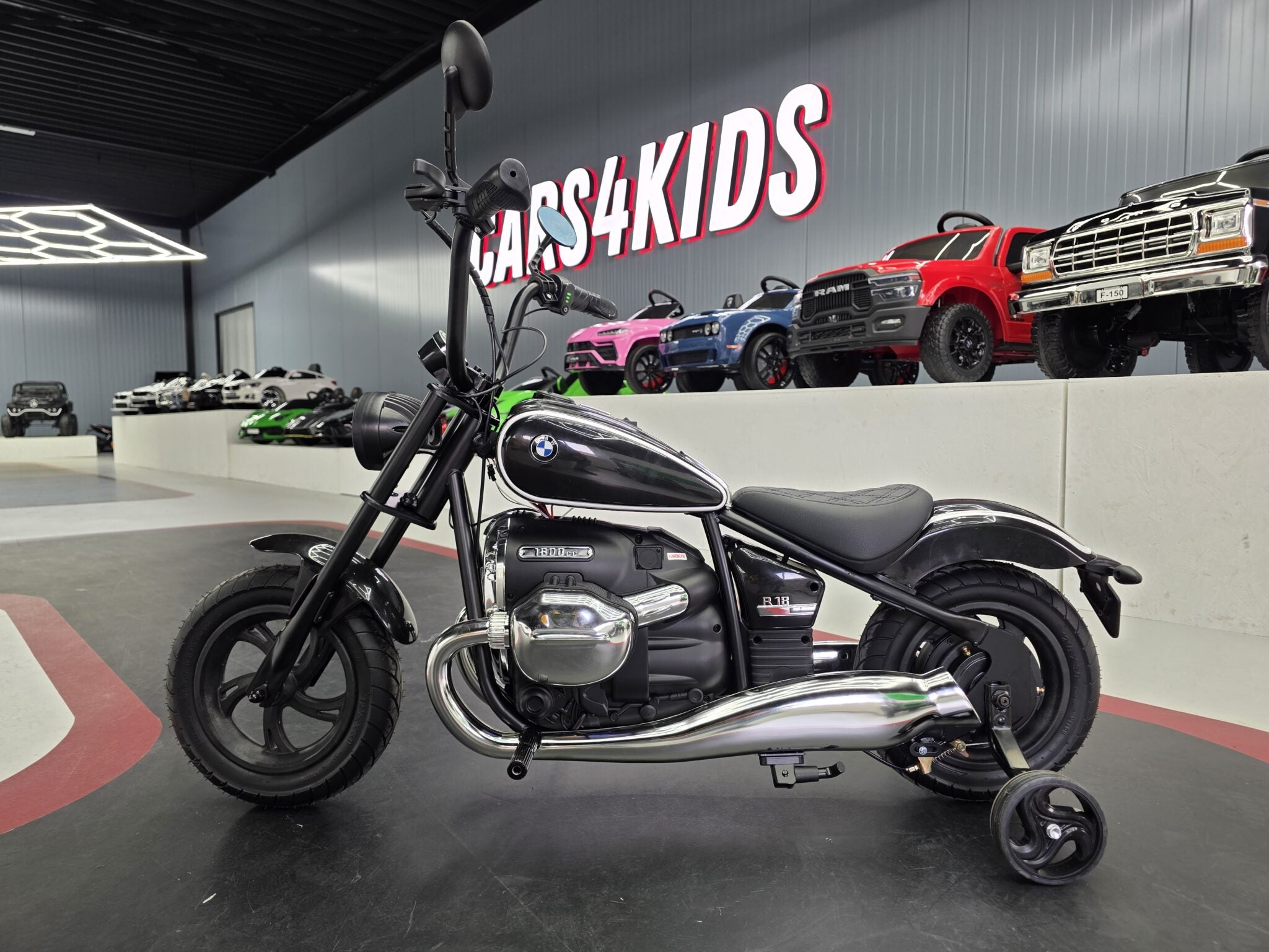 Moto électrique enfant BMW R18 24 V – Street Rider Pro – vue 3