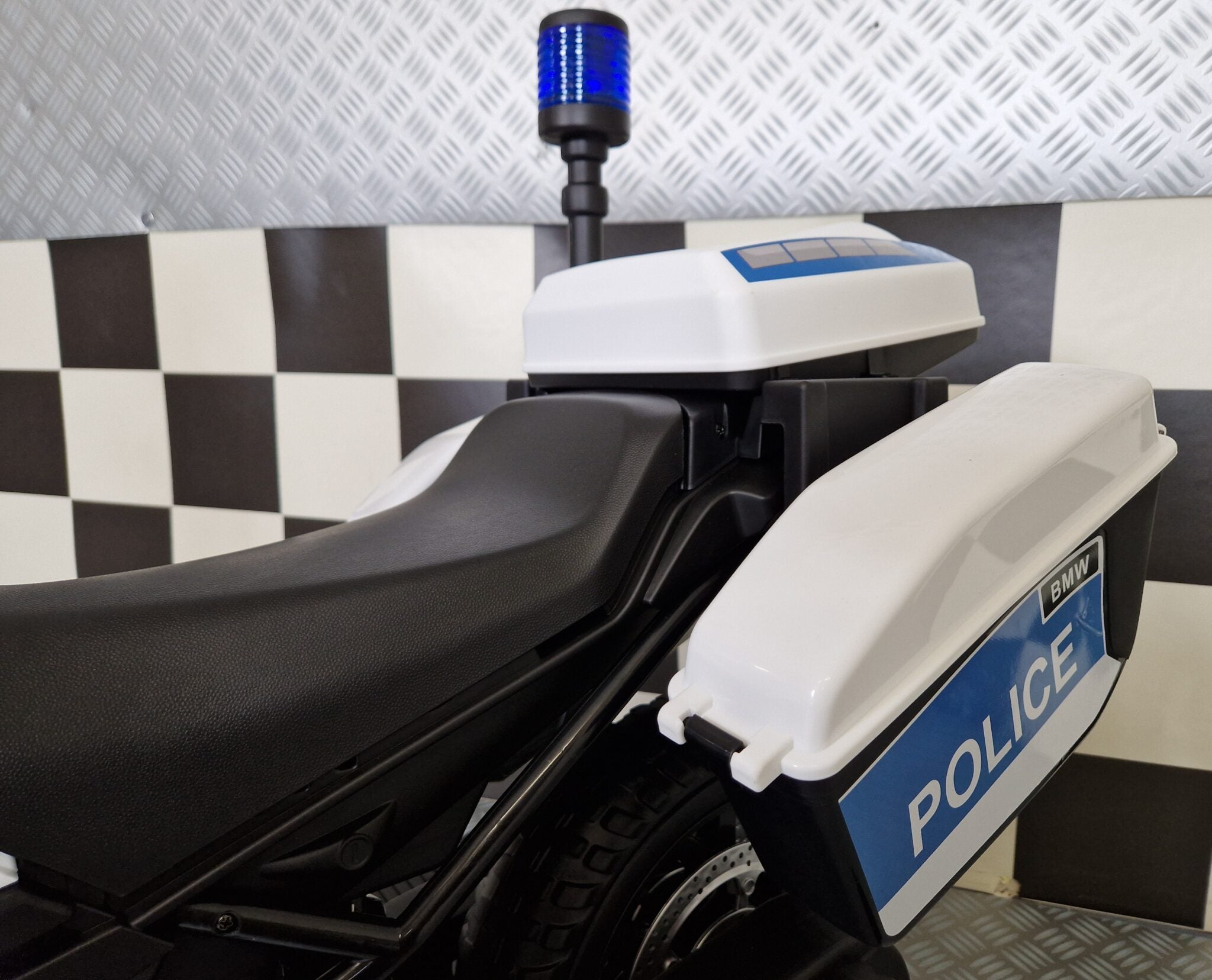 Moto électrique enfant police BMW F850 12 V – Street Rider – vue 8