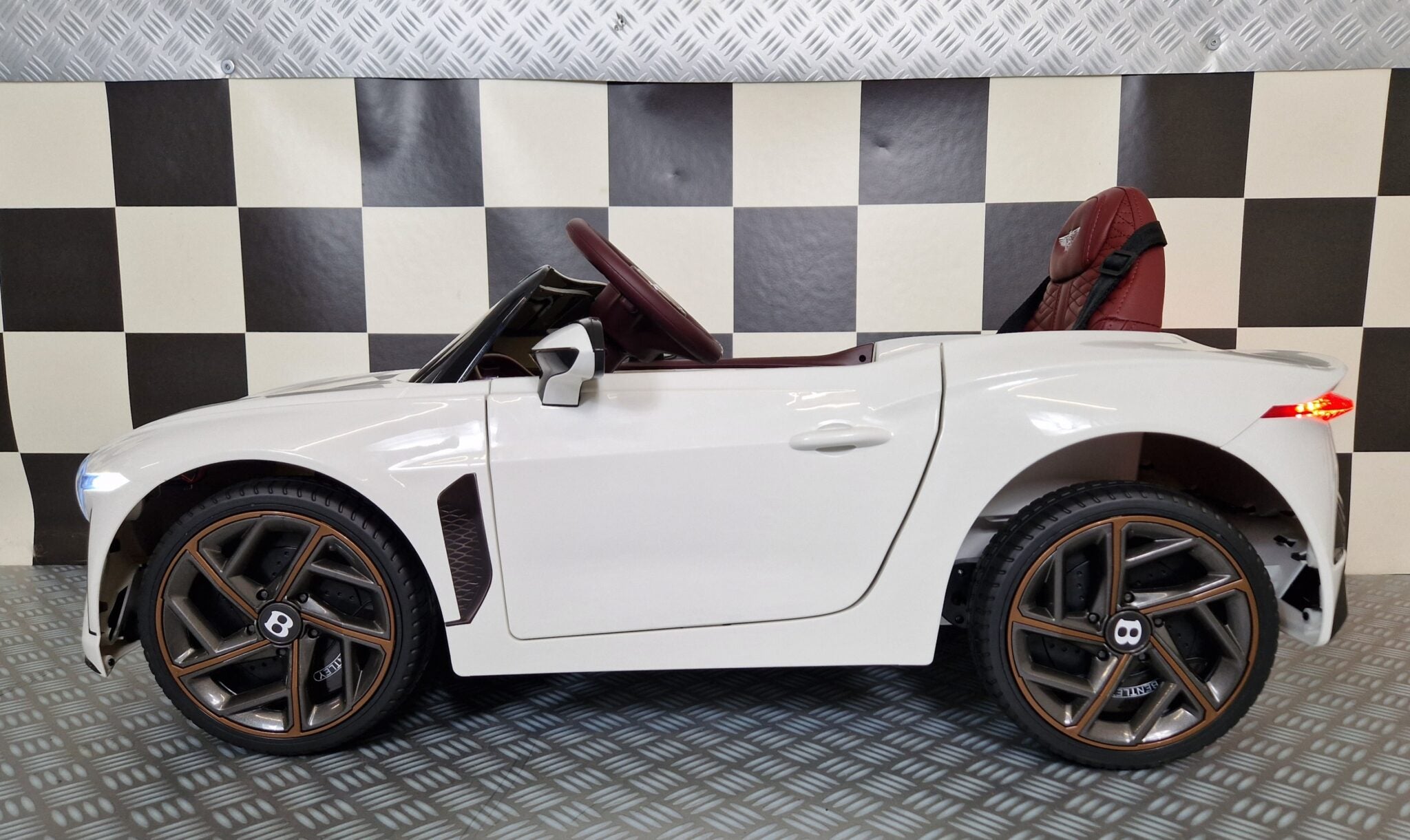 Voiture électrique enfant Bentley Bacalar 12 V – Royal Drive – vue 4