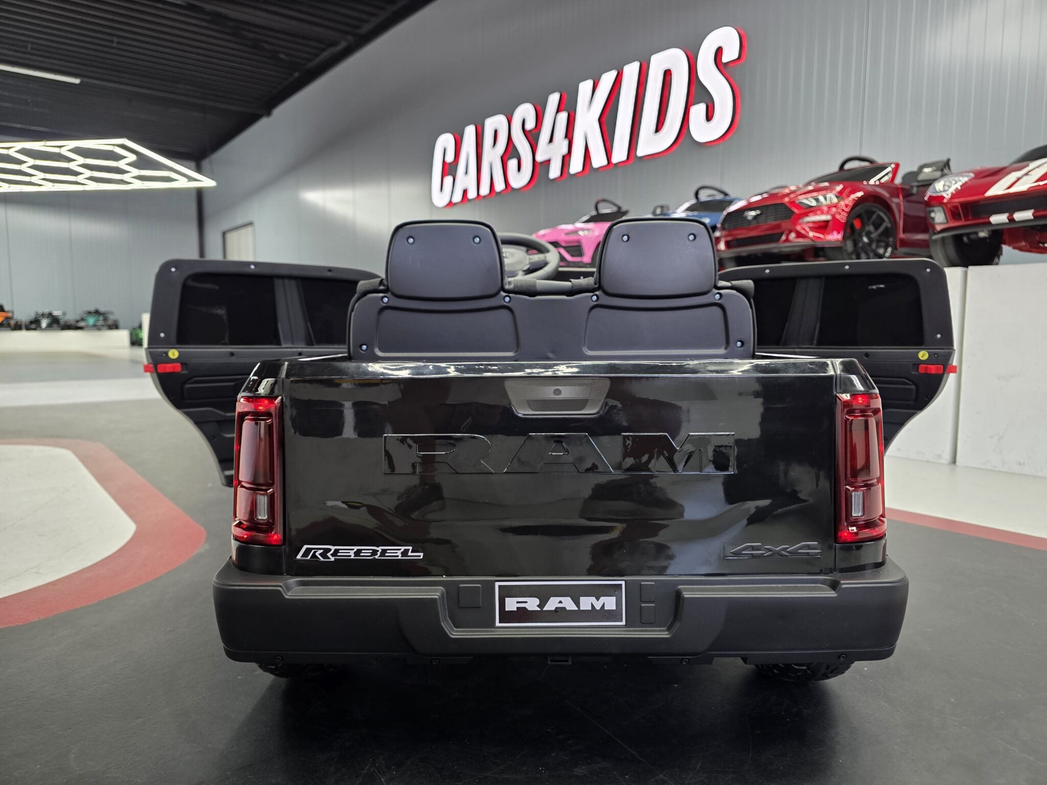 Voiture électrique enfant Dodge RAM 12 V noir – Adventure Rider – vue 4