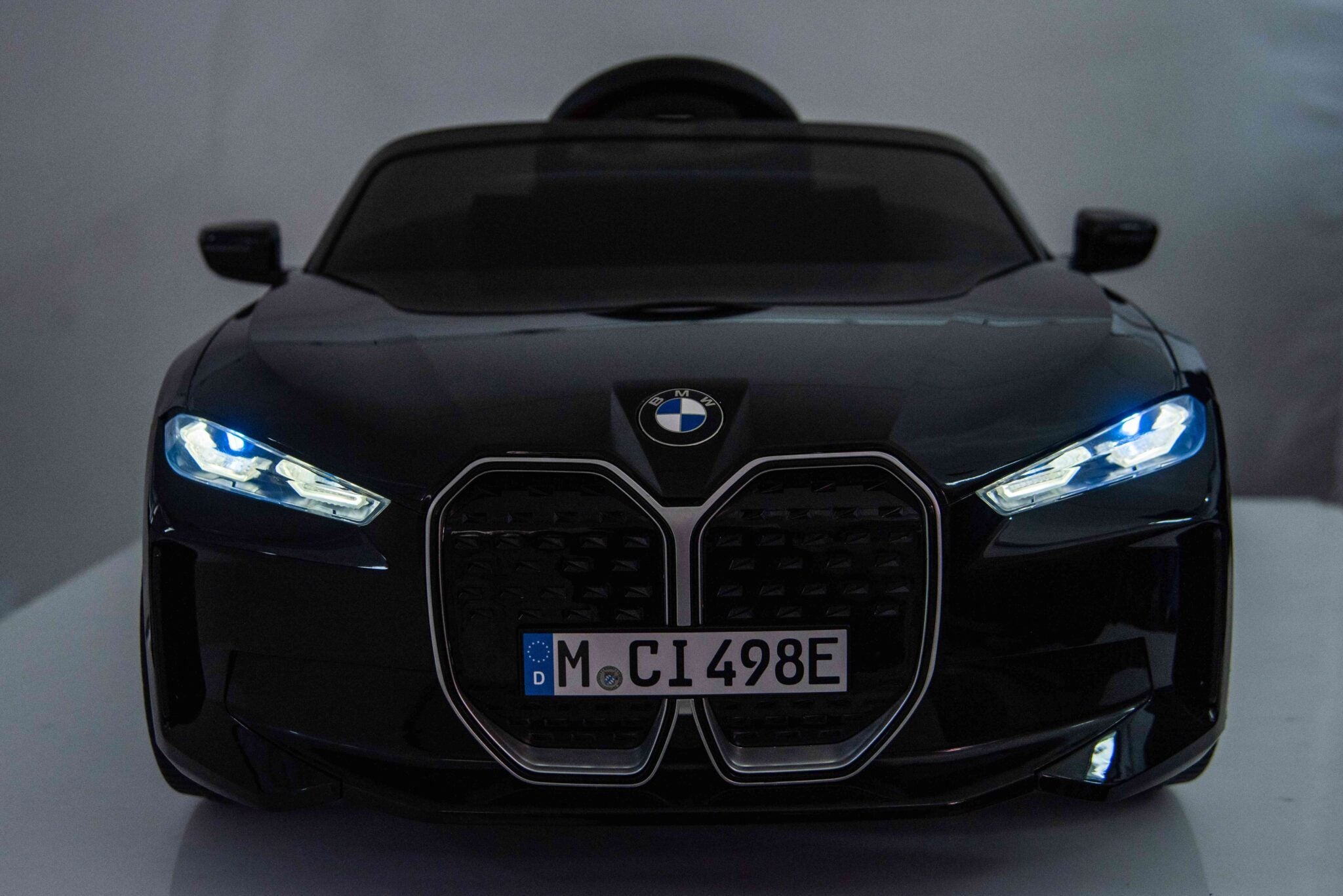 Voiture électrique enfant BMW i4 12 V noir – Urban Rider – vue 5