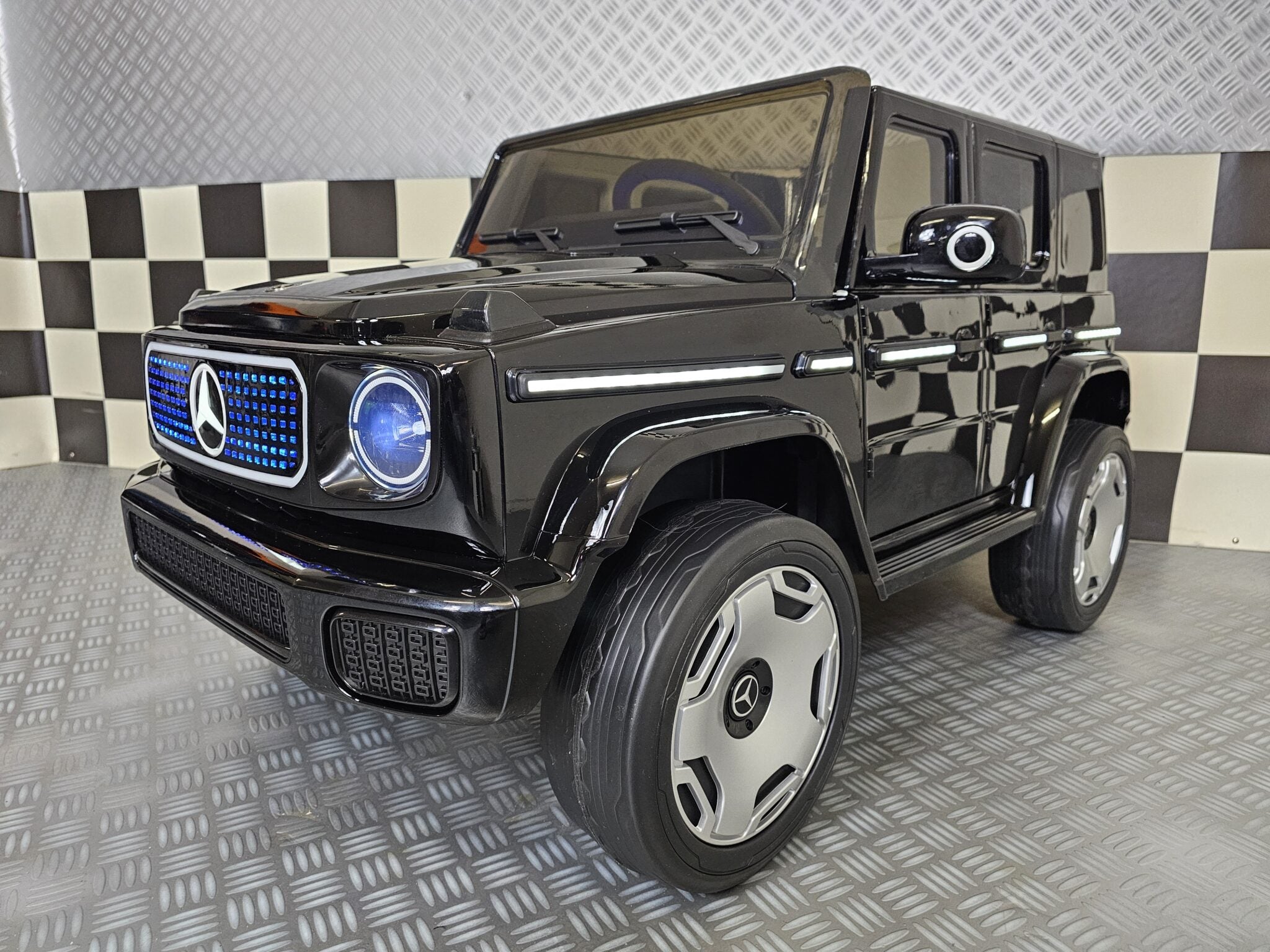 Voiture électrique enfant Mercedes EQG noir 12 V – Urban Rider – vue 2