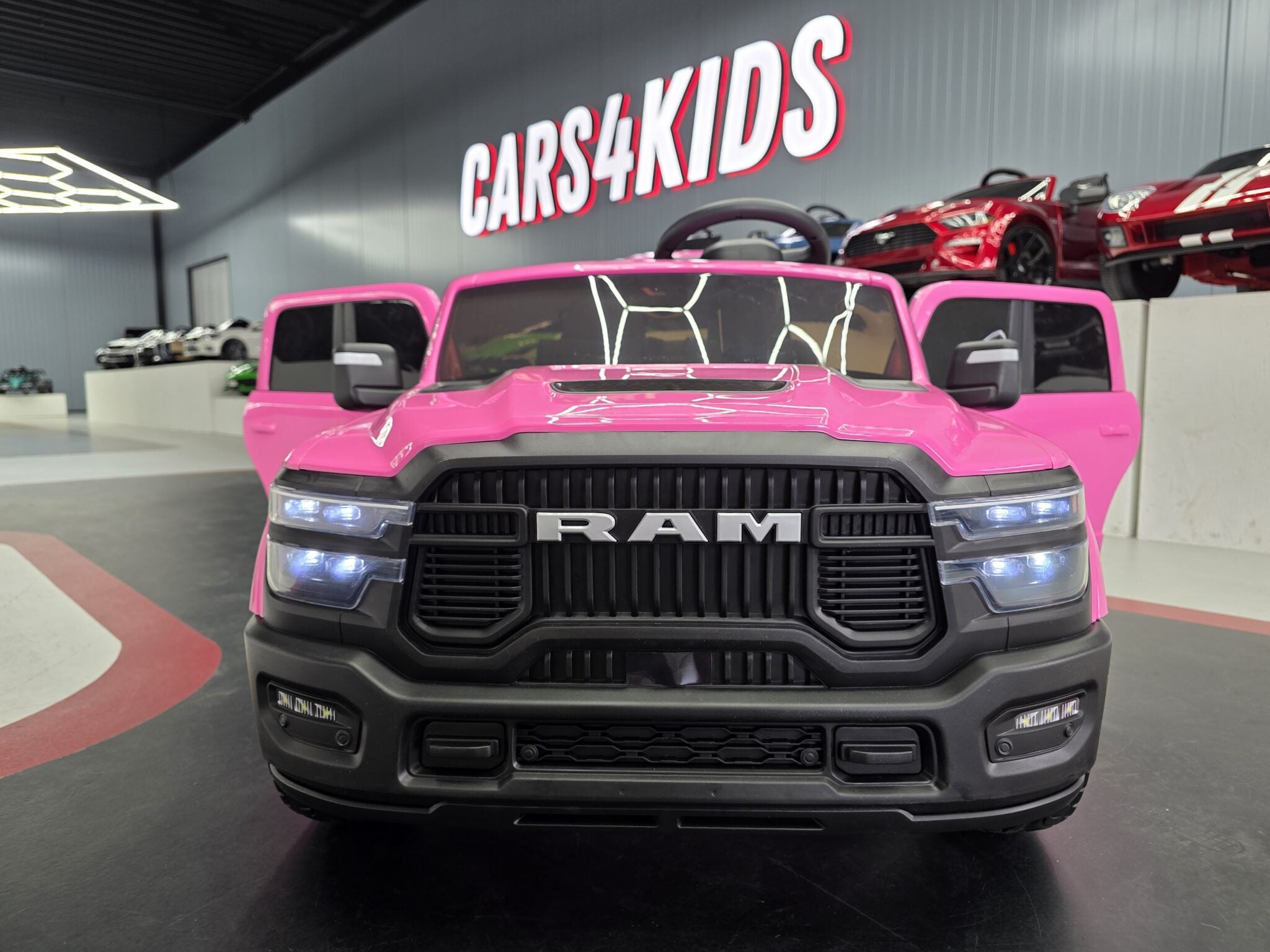 Voiture électrique enfant Dodge RAM 12 V rose – Adventure Rider – vue 2