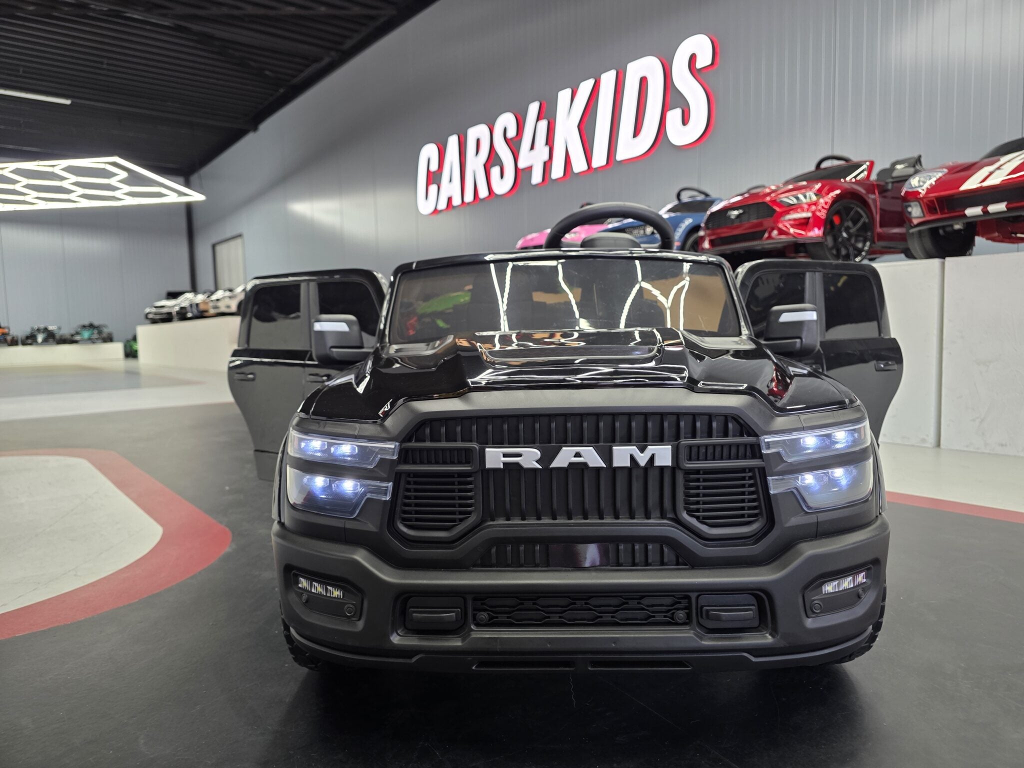 Voiture électrique enfant Dodge RAM 12 V noir – Adventure Rider – vue 2