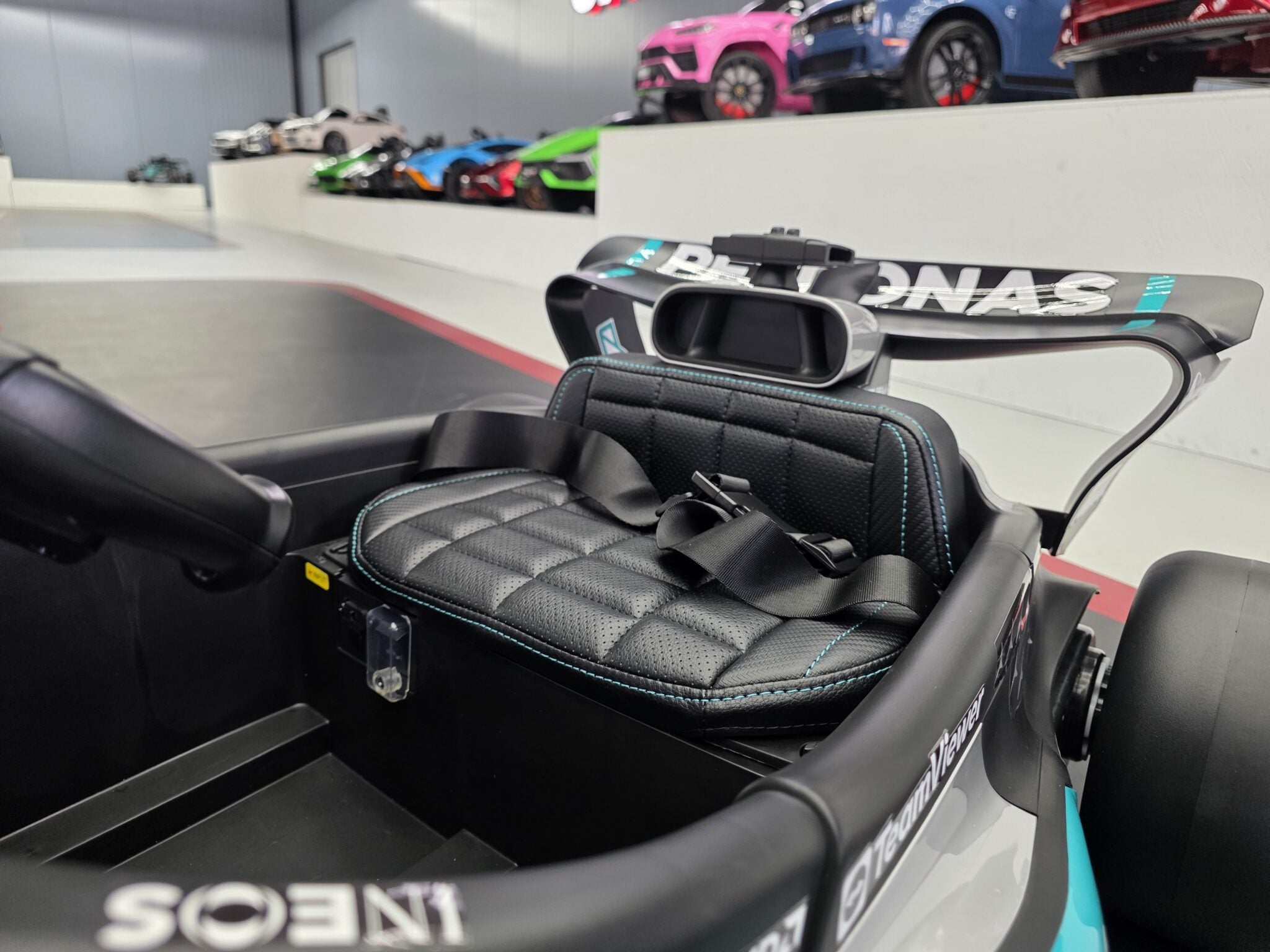 Voiture électrique enfant Mercedes Formula 1 12 V – Racing Star – vue 7