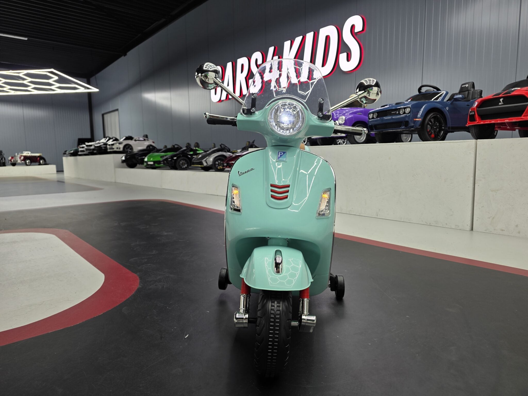 Scooter électrique enfant Vespa GTS 12 V light vert – Street Rider – vue 2