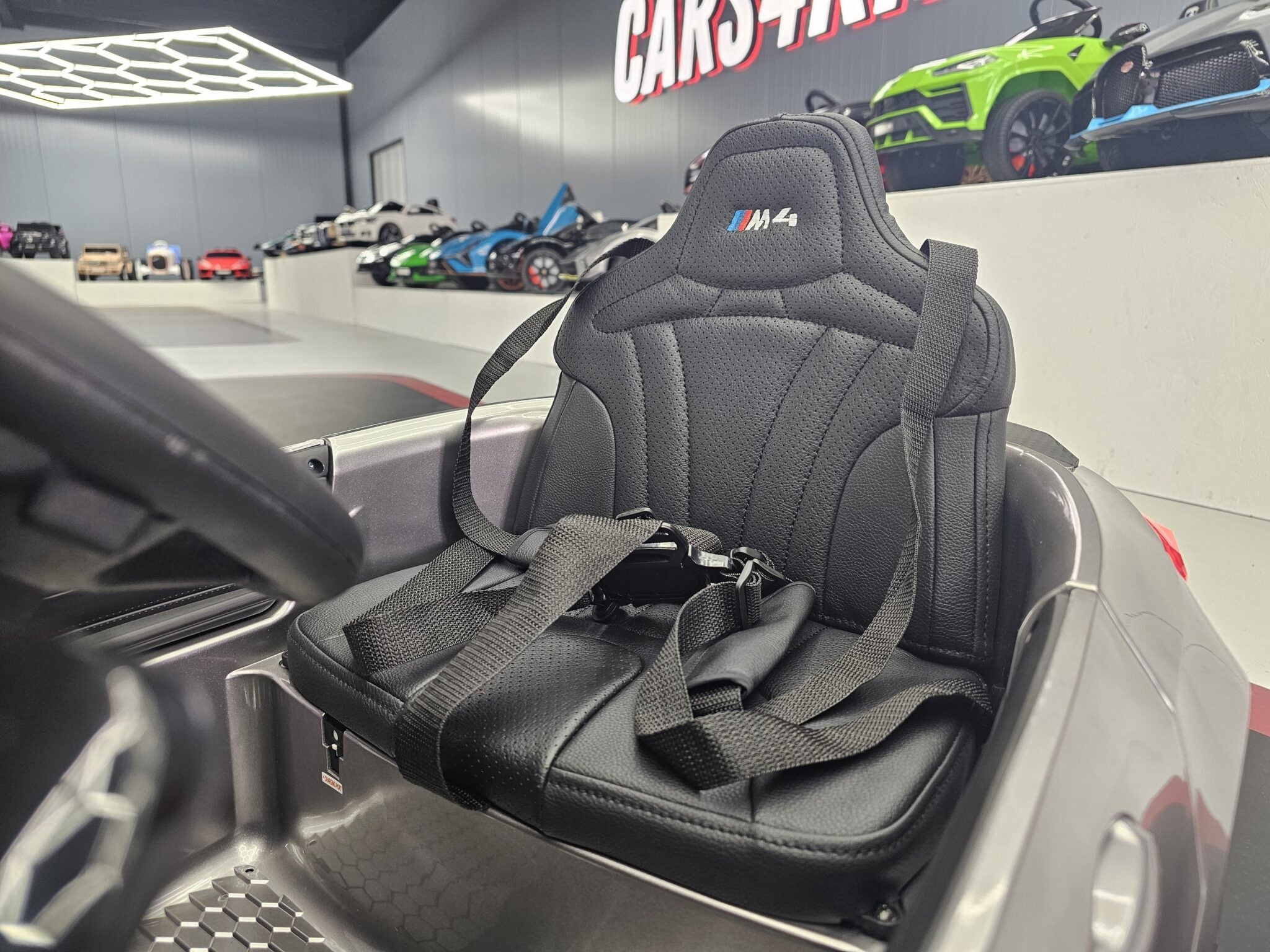 Voiture électrique enfant BMW M4 12 V gris métallisé – Urban Rider – vue 9