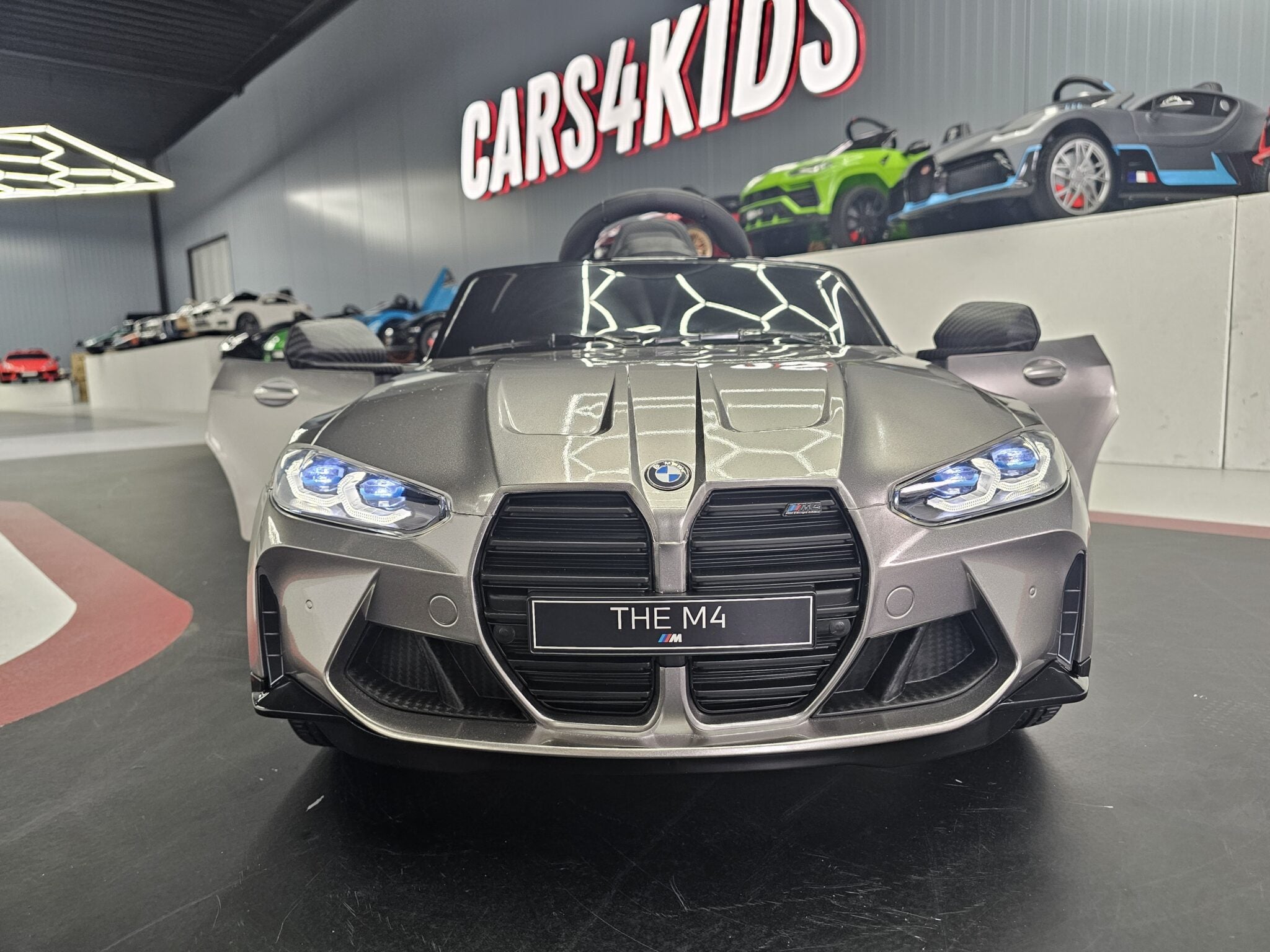 Voiture électrique enfant BMW M4 12 V gris métallisé – Urban Rider – vue 2