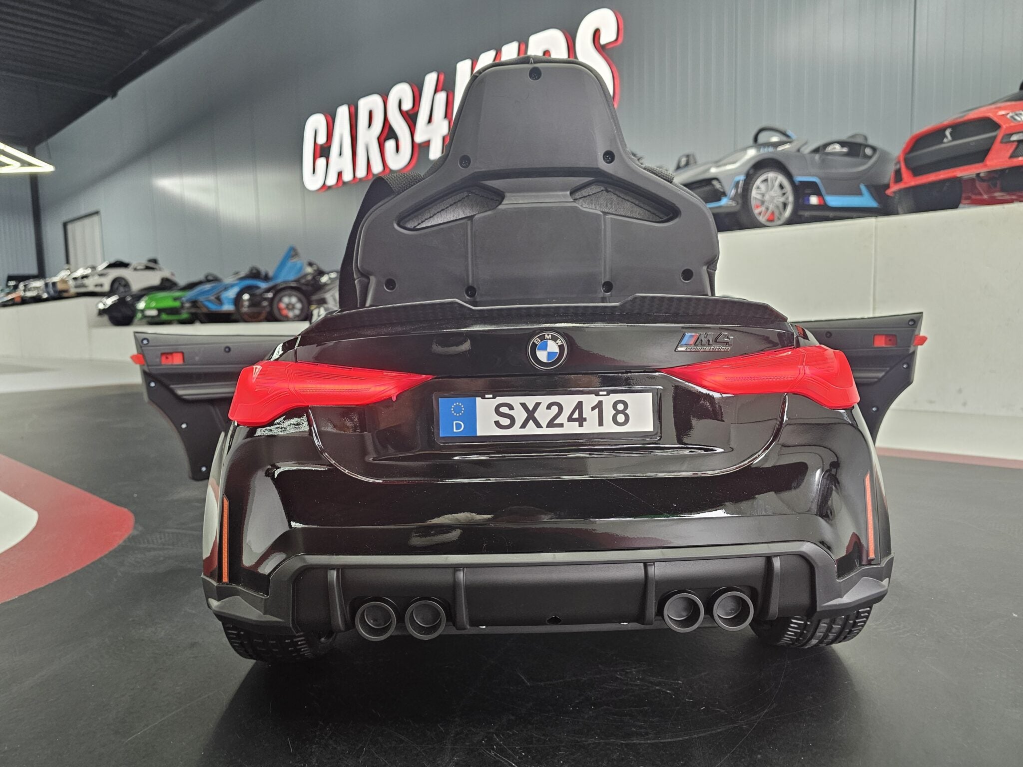 Voiture électrique enfant BMW M4 12 V noir métallisé – Urban Rider – vue 5