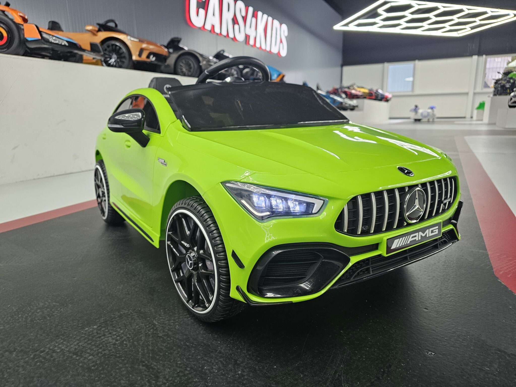 Voiture électrique enfant Mercedes CLA 45 vert – Urban Rider