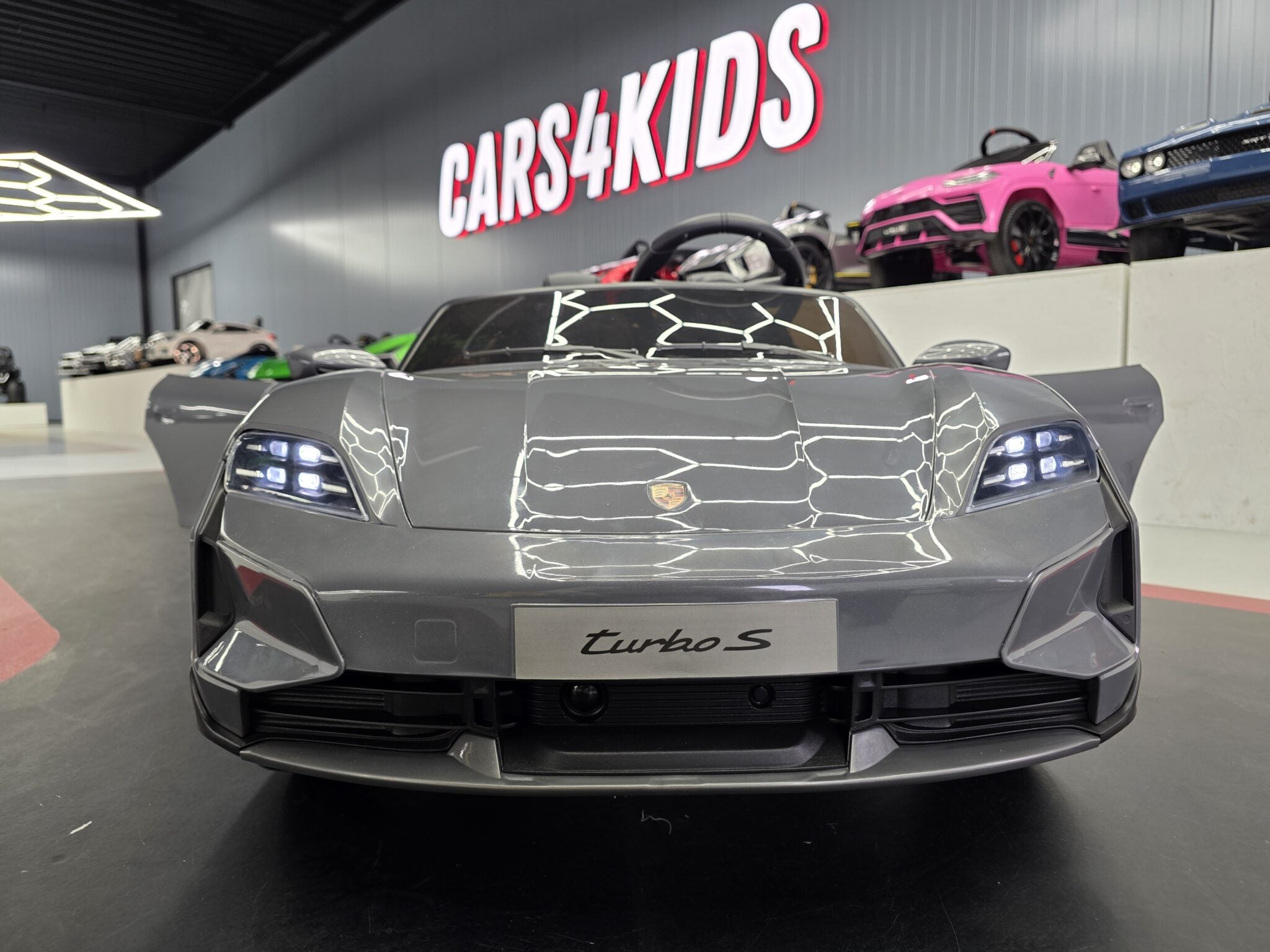 Voiture électrique enfant Porsche Taycan 2 places 24 V gris – Racing Star Pro – vue 2