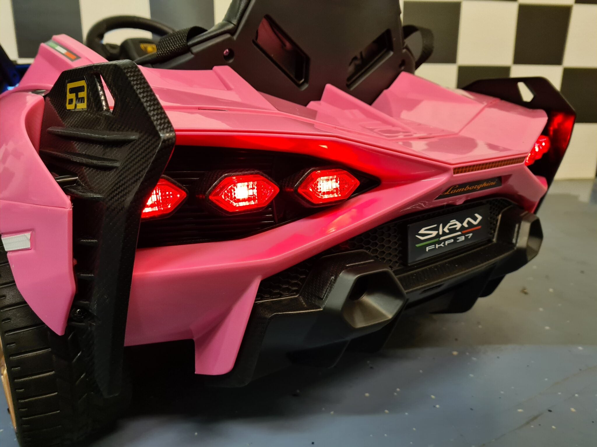 Voiture électrique enfant Lamborghini Sian rose – Racing Star – vue 7