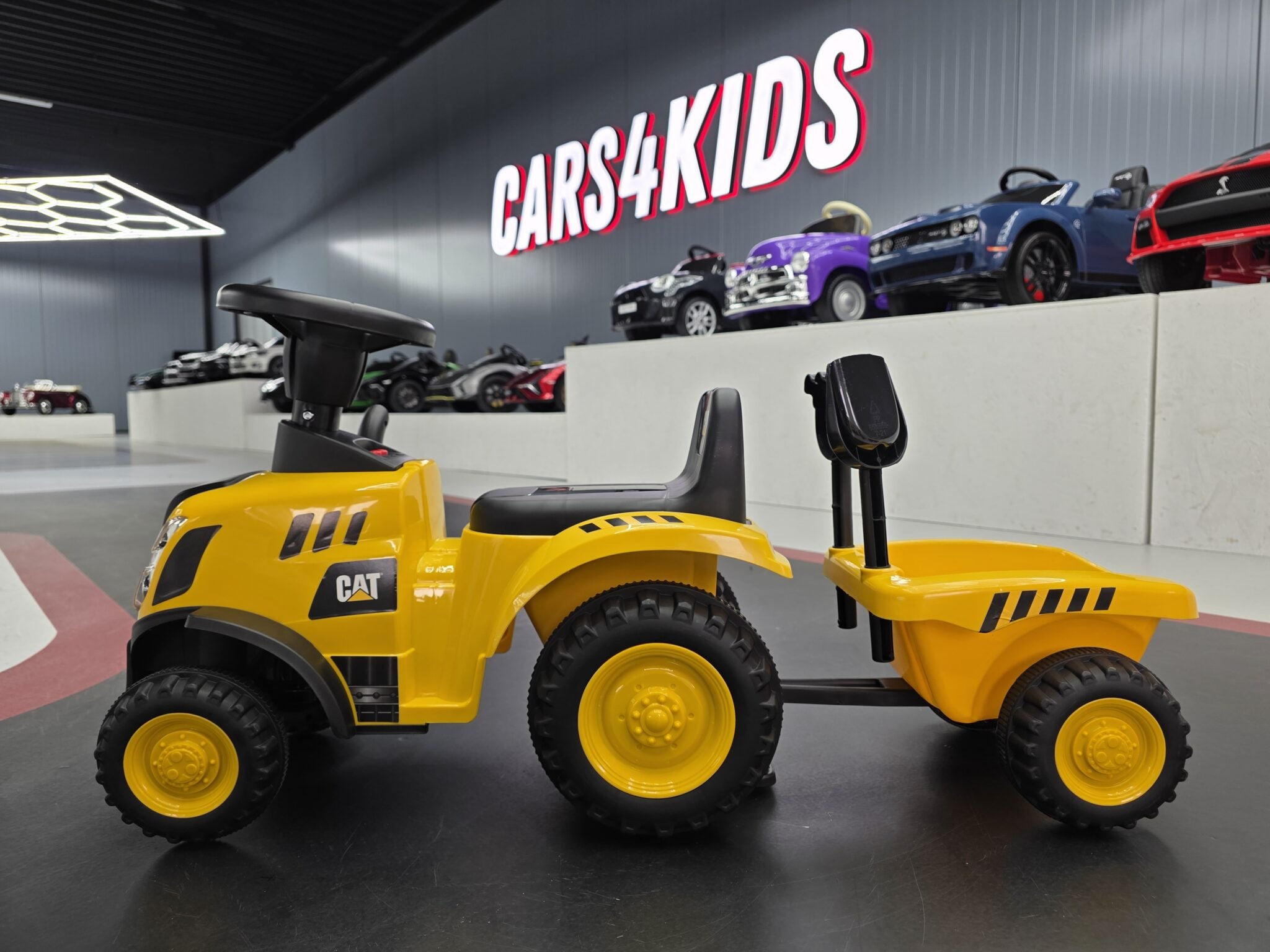 Véhicule électrique enfant Caterpillar walker avec remorque – Urban Rider – vue 3