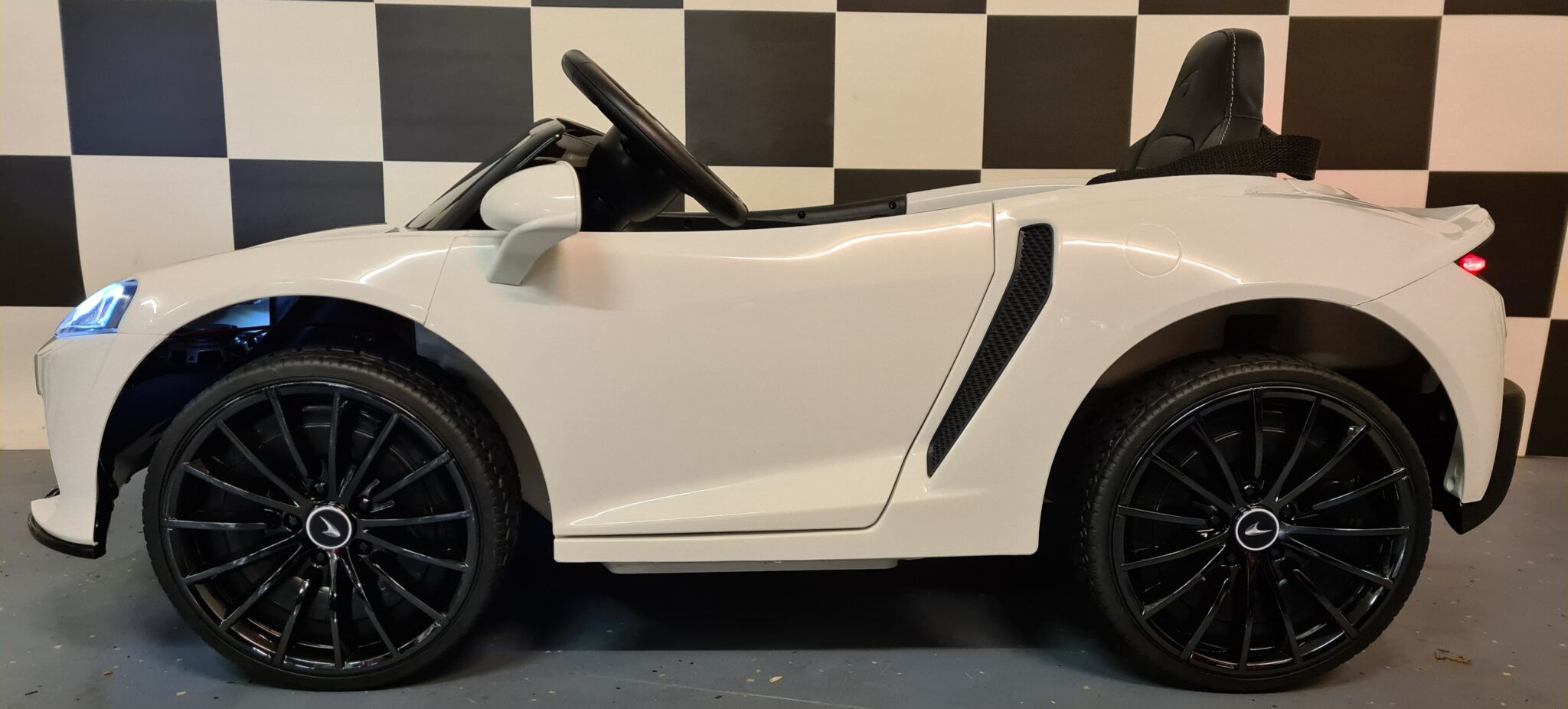 Voiture électrique enfant 12V McLaren 620 GT avec télécommande blanc – Racing Star – vue 4