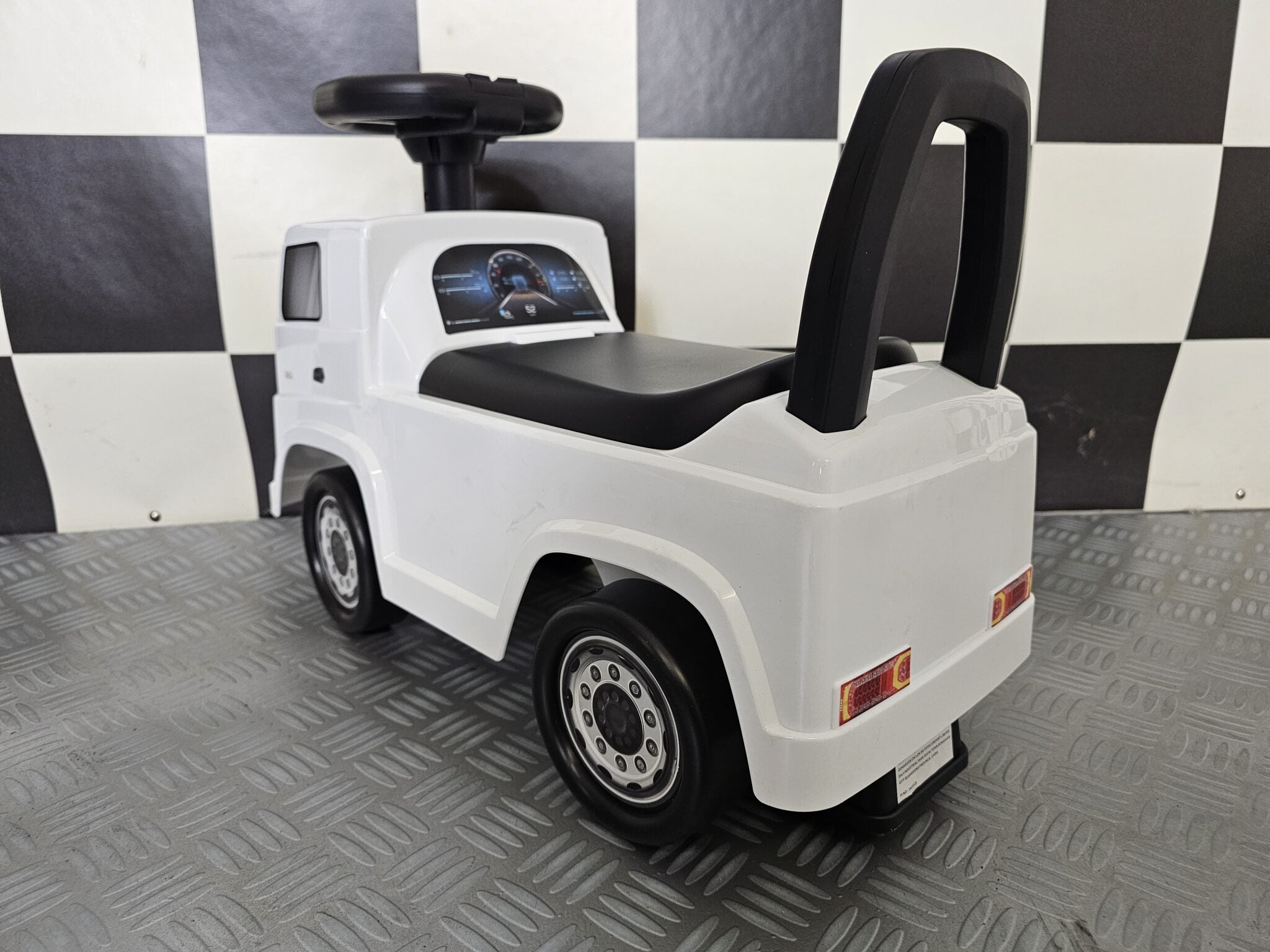 Voiture électrique enfant Running Mercedes Benz Actros – Urban Rider – vue 3