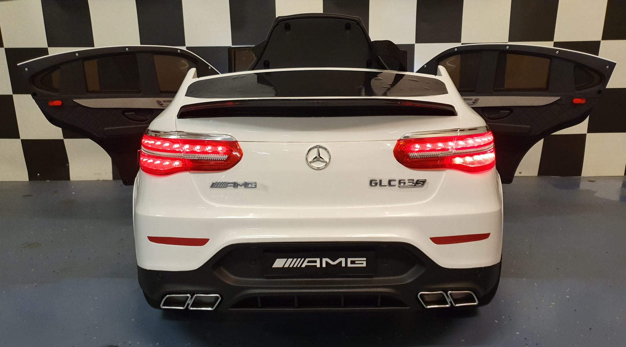 Voiture électrique enfant Mercedes GLC 63 AMG 12 V blanc – Adventure Rider – vue 6