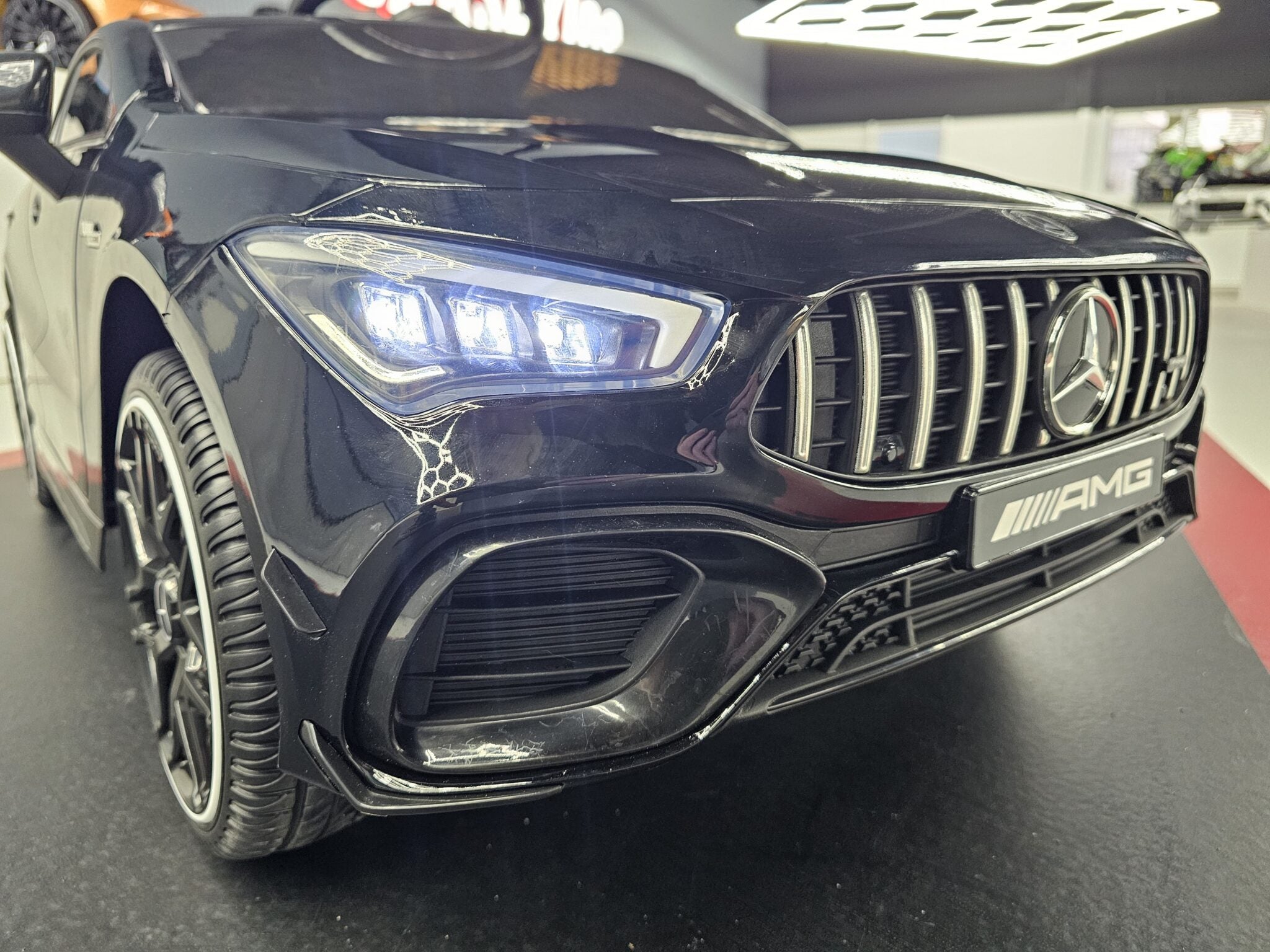 Voiture électrique enfant Mercedes CLA 45 noir métallisé – Urban Rider – vue 6