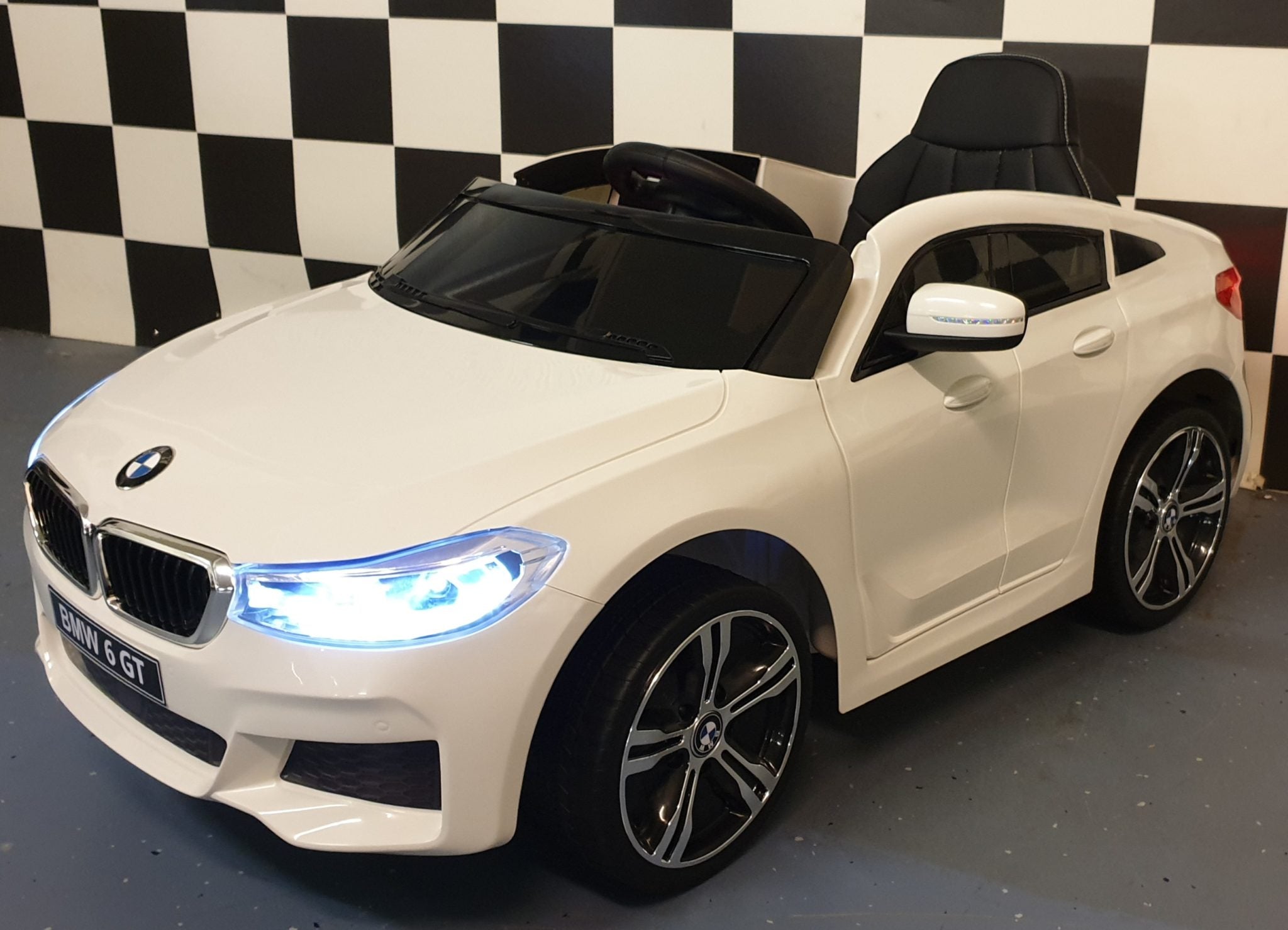 Voiture électrique enfant BMW GT 12 V 2.4G télécommande blanc – Urban Rider – vue 2