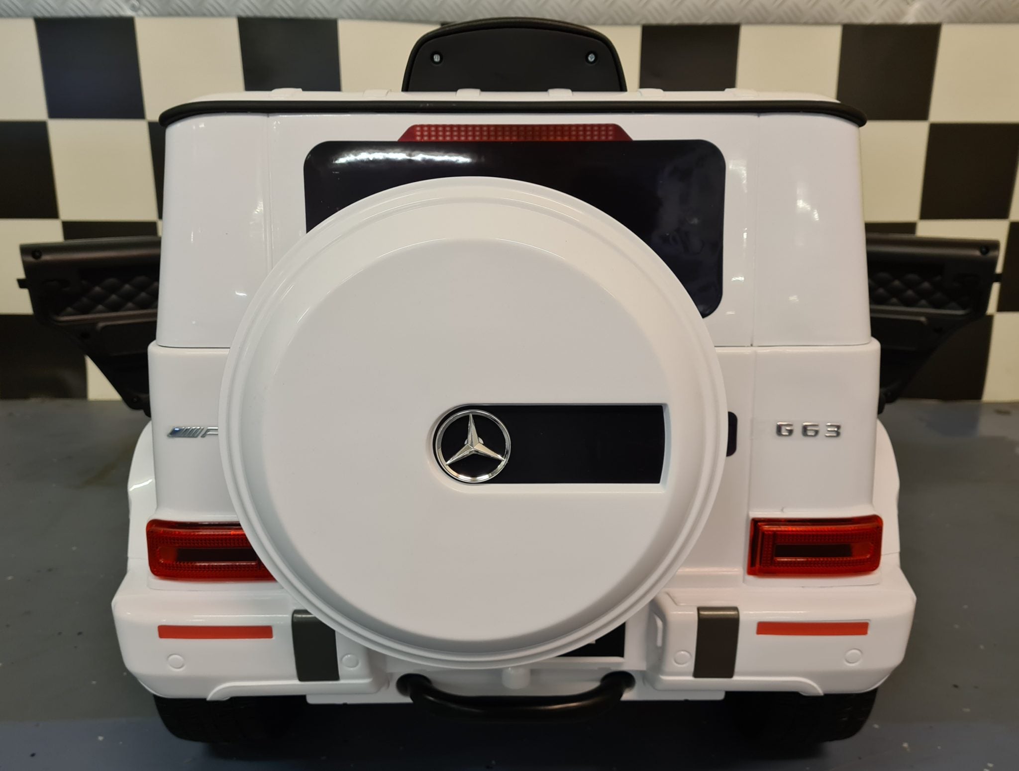 Voiture électrique enfant Mercedes G63 12V blanc avec démarrage progressif 1 place – Adventure Rider – vue 6