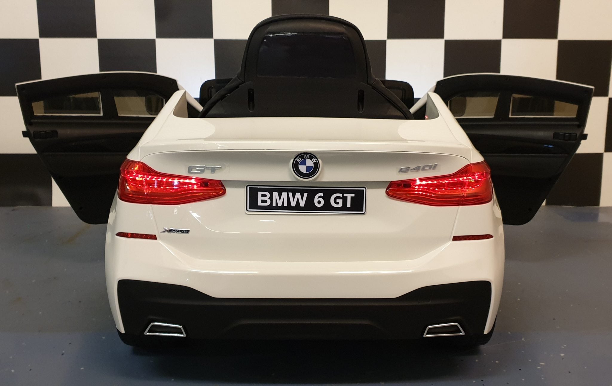 Voiture électrique enfant BMW GT 12 V 2.4G télécommande blanc – Urban Rider – vue 6