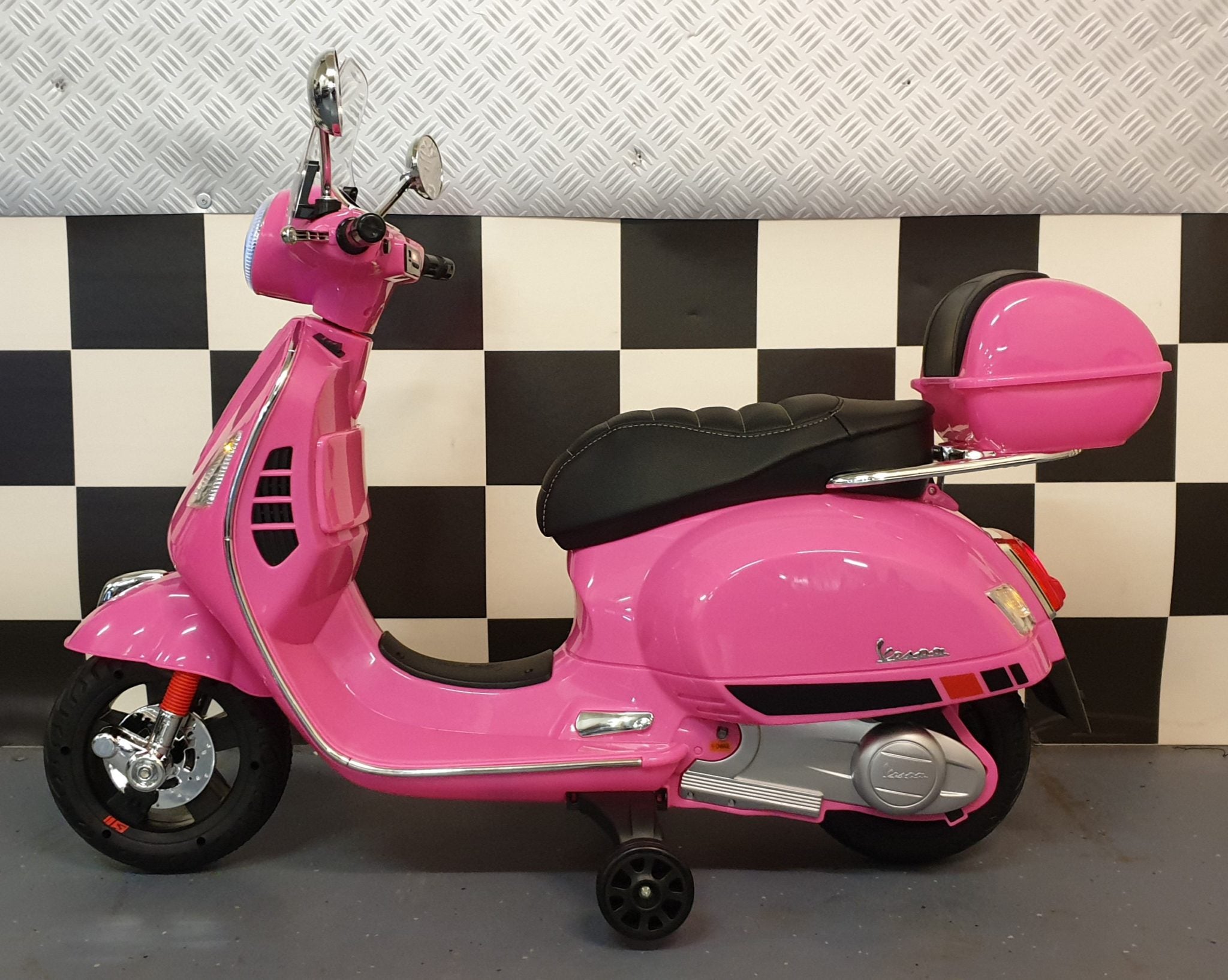 Scooter électrique enfant Vespa GTS rose 12 V avec pare-brise – Street Rider – vue 2