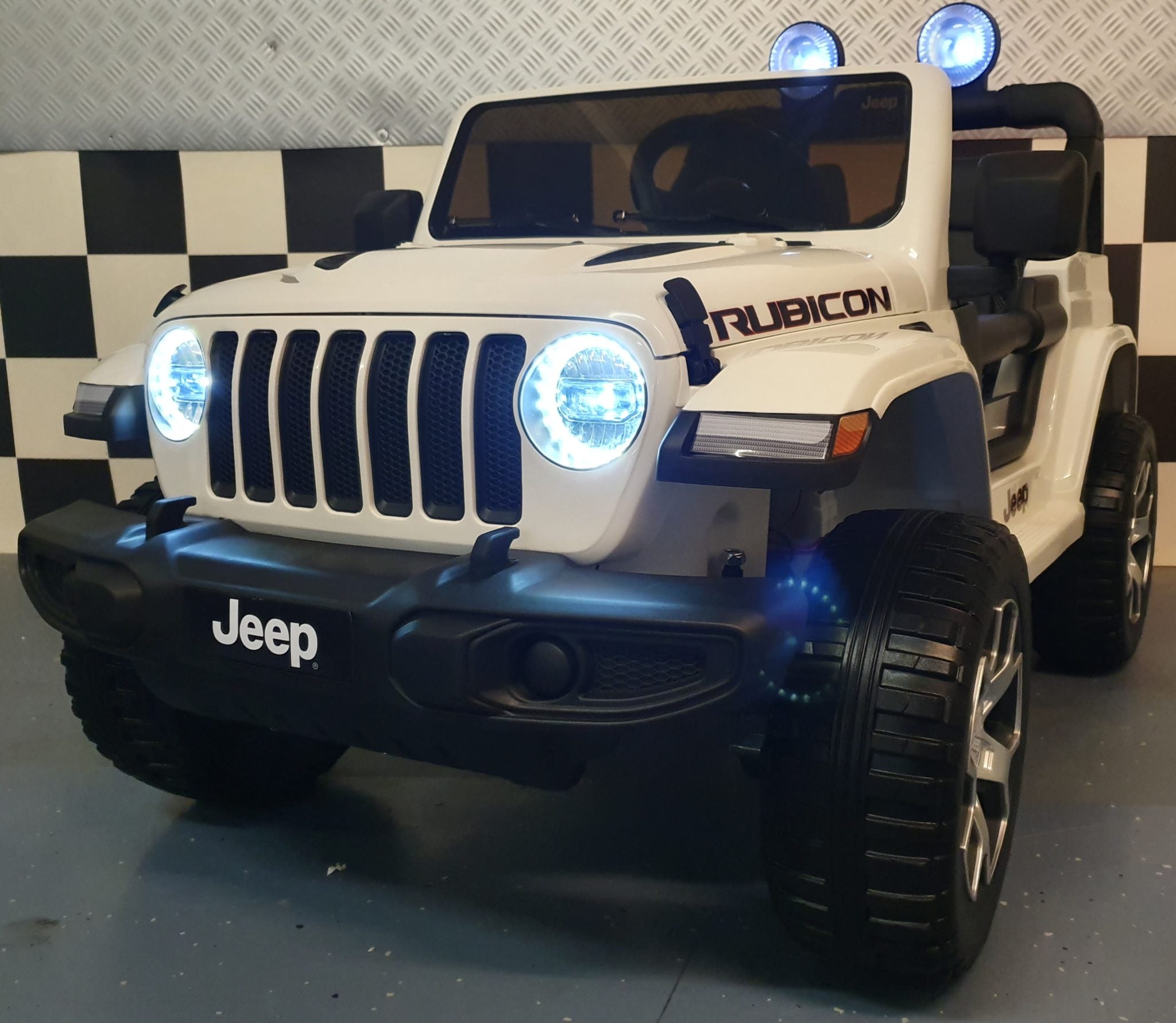 Voiture électrique enfant Jeep Wrangler 12 V 4x4 RC blanc – Adventure Rider