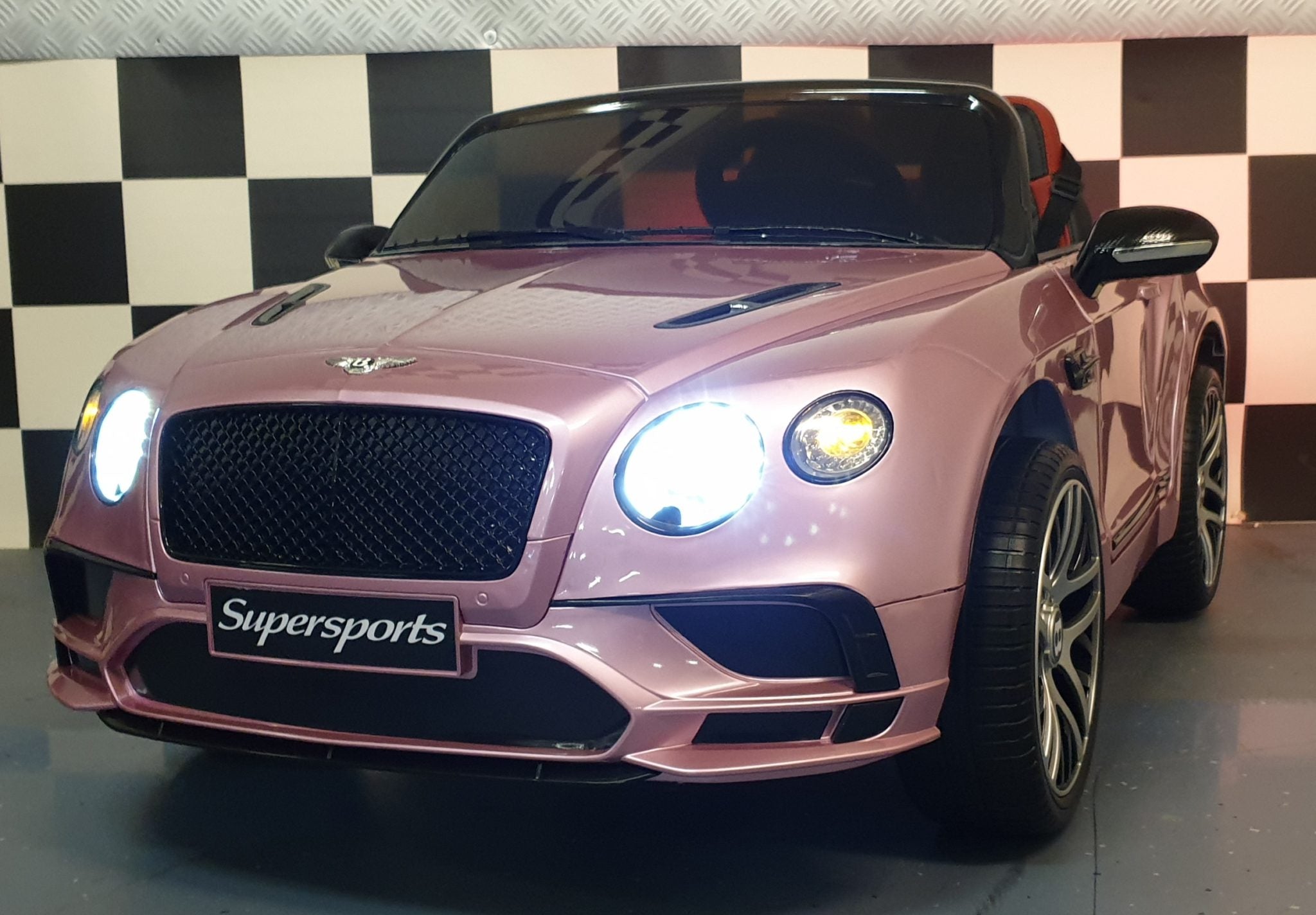 Voiture électrique enfant Bentley Continental métallisé rose – Royal Drive