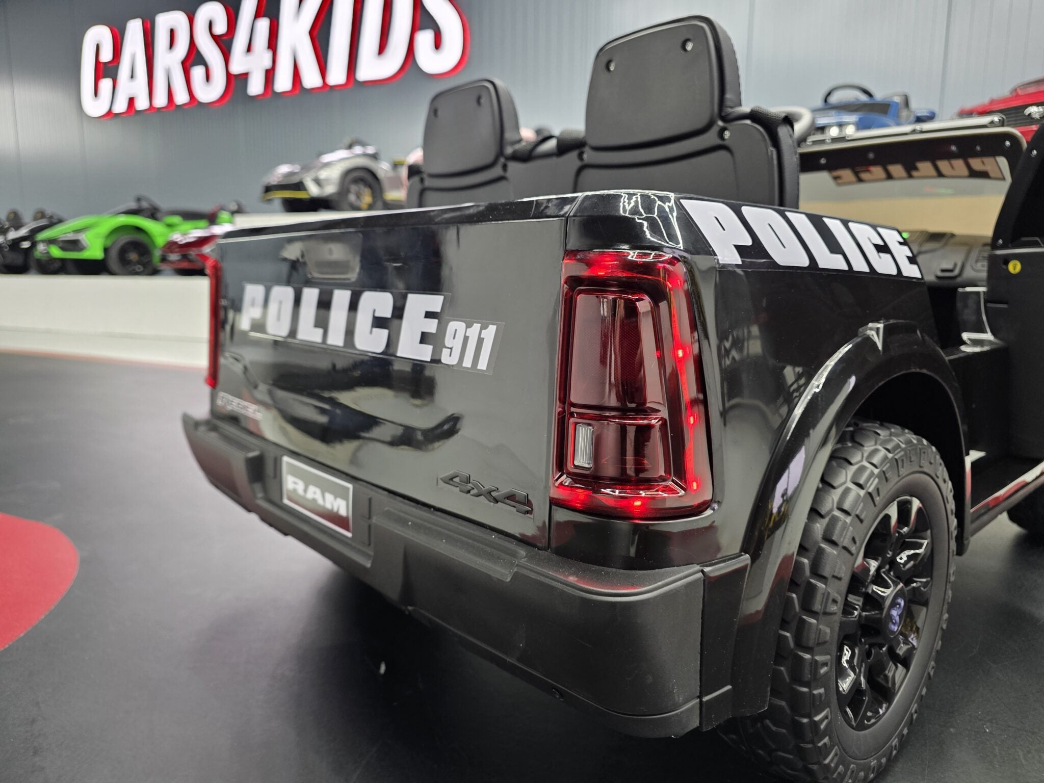 Voiture électrique enfant Dodge RAM police 12 V – Urban Patrol – vue 7