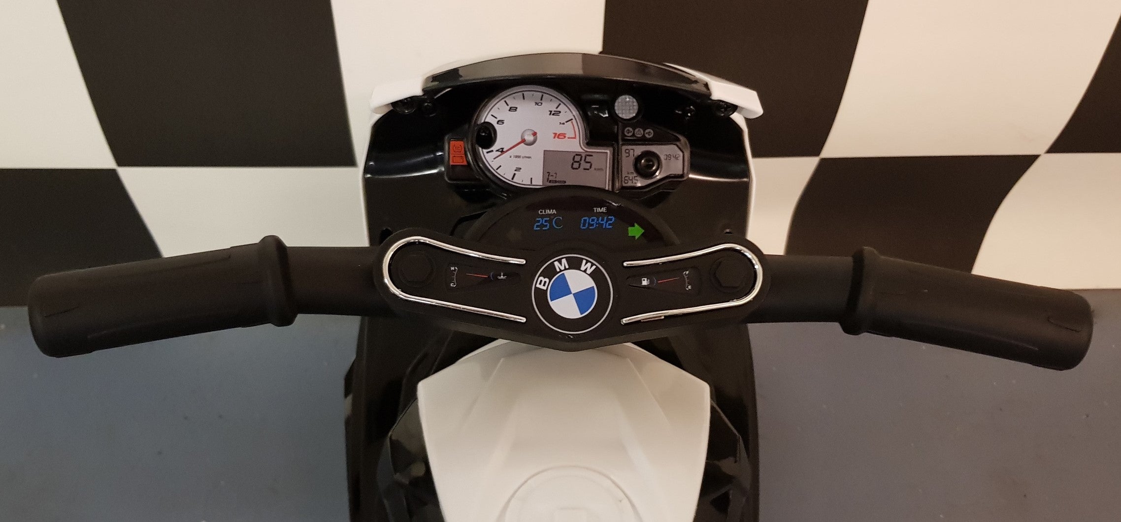 Moto électrique enfant mini BMW S1000RR / trike 6 V noir – Mini Street Rider – vue 5