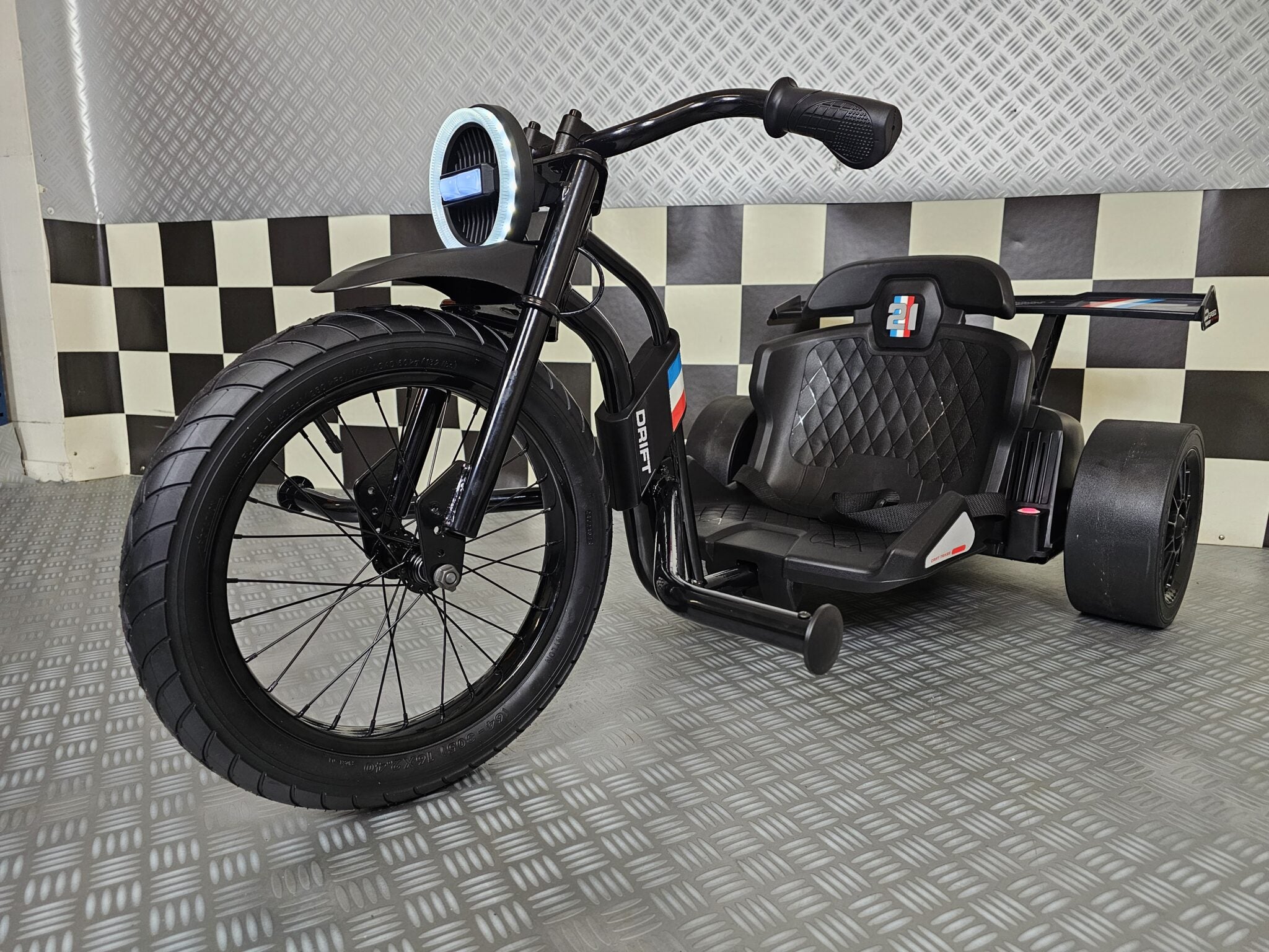 Véhicule électrique enfant trike 24 V noir – Street Rider Pro – vue 2